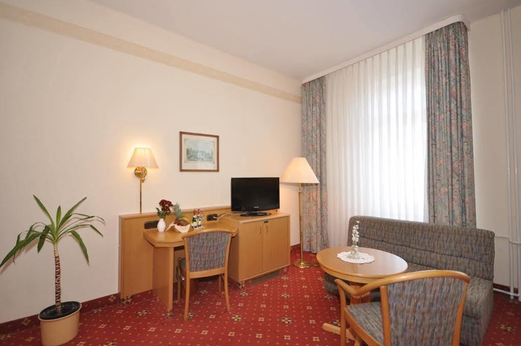 Hotel Binzer Hof 외부 사진